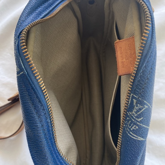 RARE Louis Vuitton America’s Cup Sailor Shoulder Bag Purse (from the 90s) - Picture 13 of 17